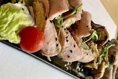 Микс рулетов (баклажан, ветчина, язык) 9 шт