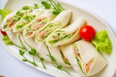 Роллы с лососем