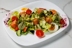 Салат с семгой